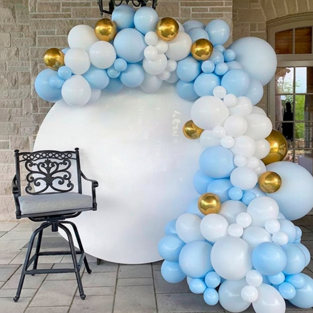 Arco de Globos Azules, Blancos y Dorados