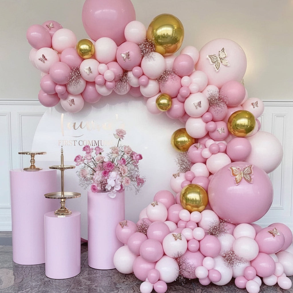 Arco de globos rosa con mariposas
