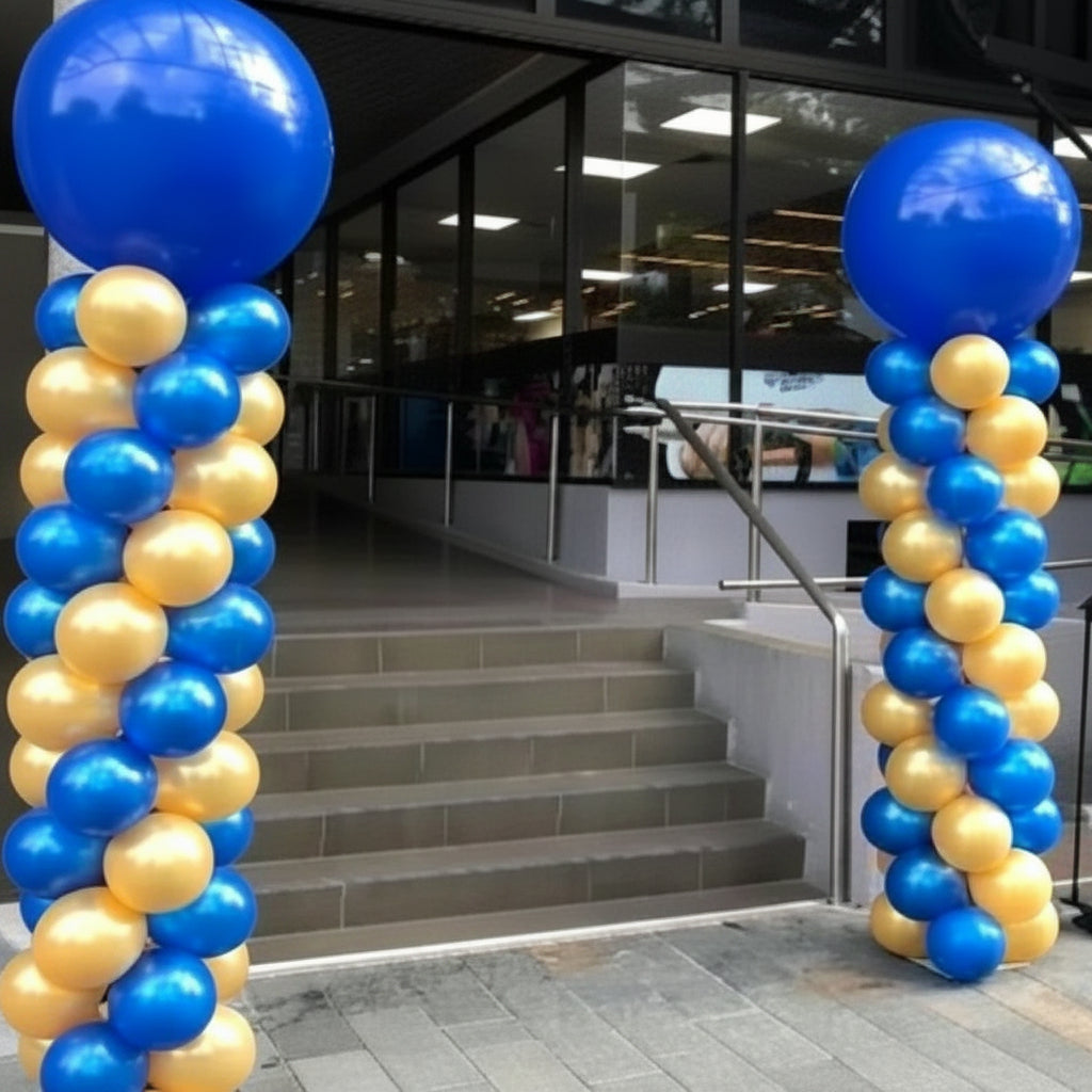 2 columnas con 2 globos gigantes para inauguración