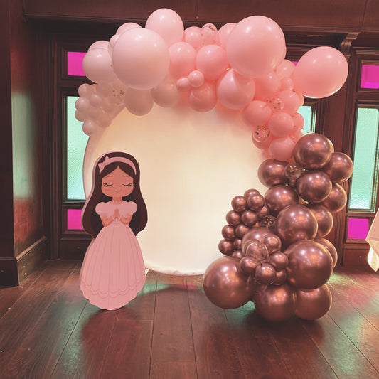 Arco de Globos Cromados con Figura de Niña