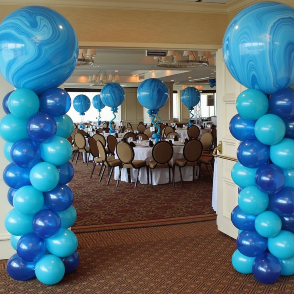 Columna de globos azules