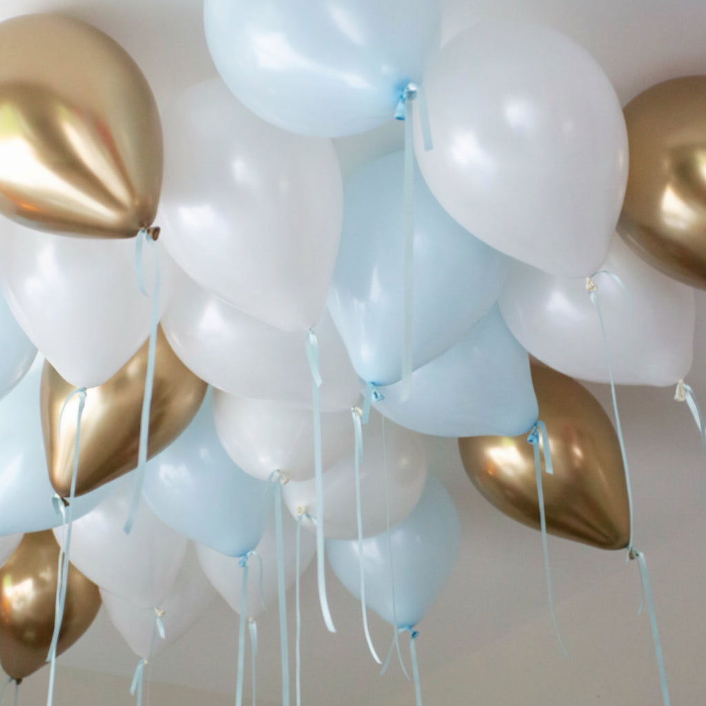 Globos de látex con helio para el techo