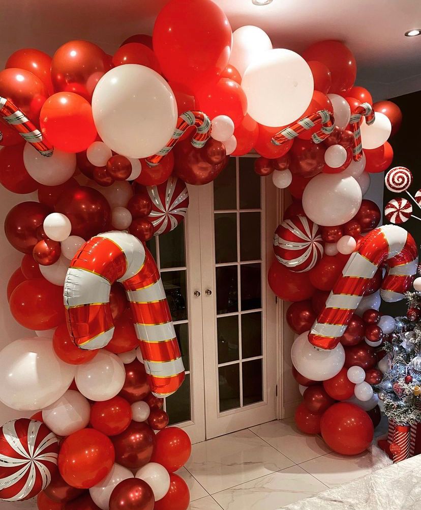 Guirnalda de globos rojos y blancos