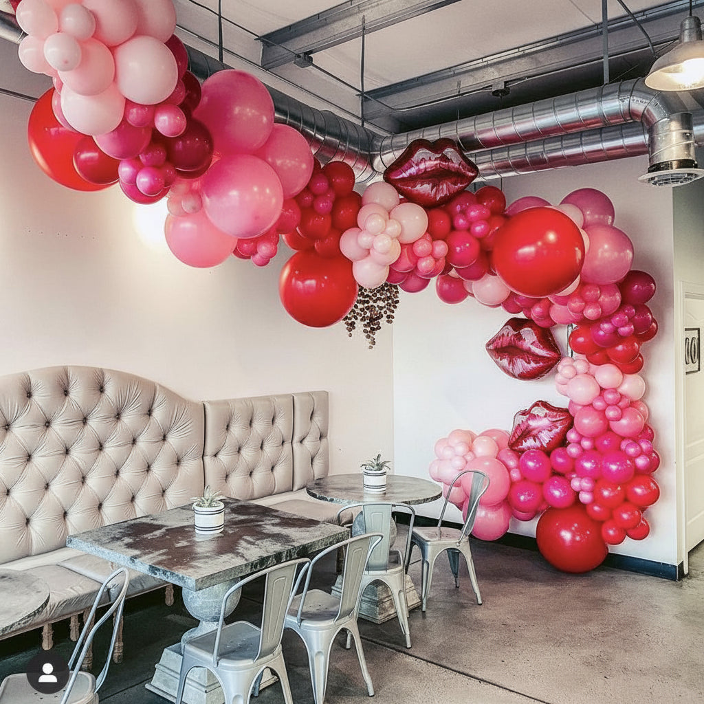 Guirnalda de globos rojos y rosas